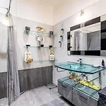 Appartement Guestready - Modern Delight Near Attractions *