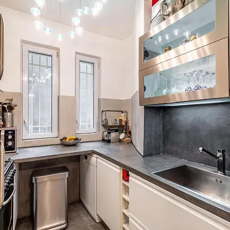 Appartamento Guestready - Modern Delight Near Attractions