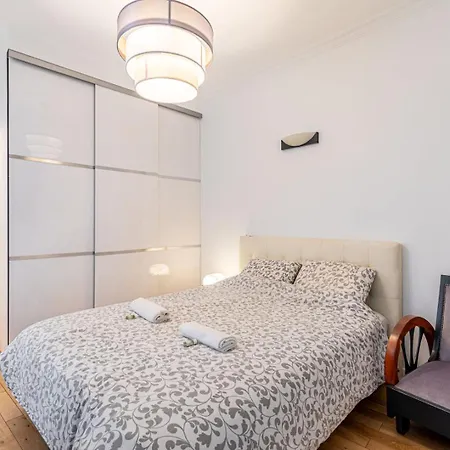 Appartement Guestready - Modern Delight Near Attractions *