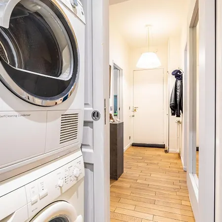 Appartement Guestready - Modern Delight Near Attractions Paris